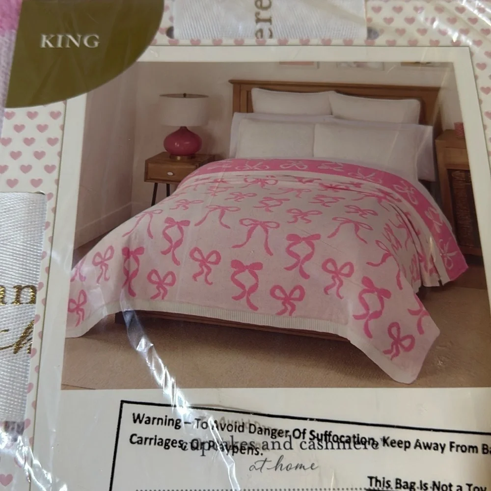 - Cupcakes and cashmere pink ribbon/bow, king size reversible, knit blanket 🎀🎀🎀